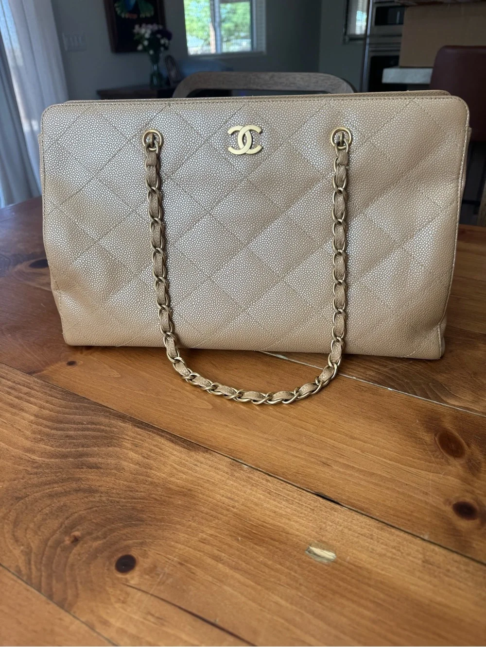 CHANEL authentic quilted